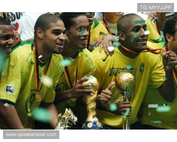 武汉羽毛球队在联合会杯中的技术表现全面解析与点评 武汉羽毛球队在联合会杯中的技术表现全面解析与点评